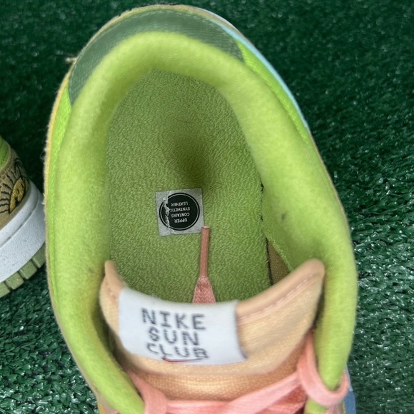 Nike Dunk Low Shoes - Picture 6 of 8